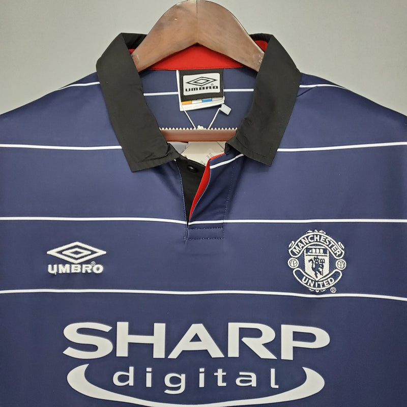 MANCHESTER UNITED II 99/00 MAN (RETRO)